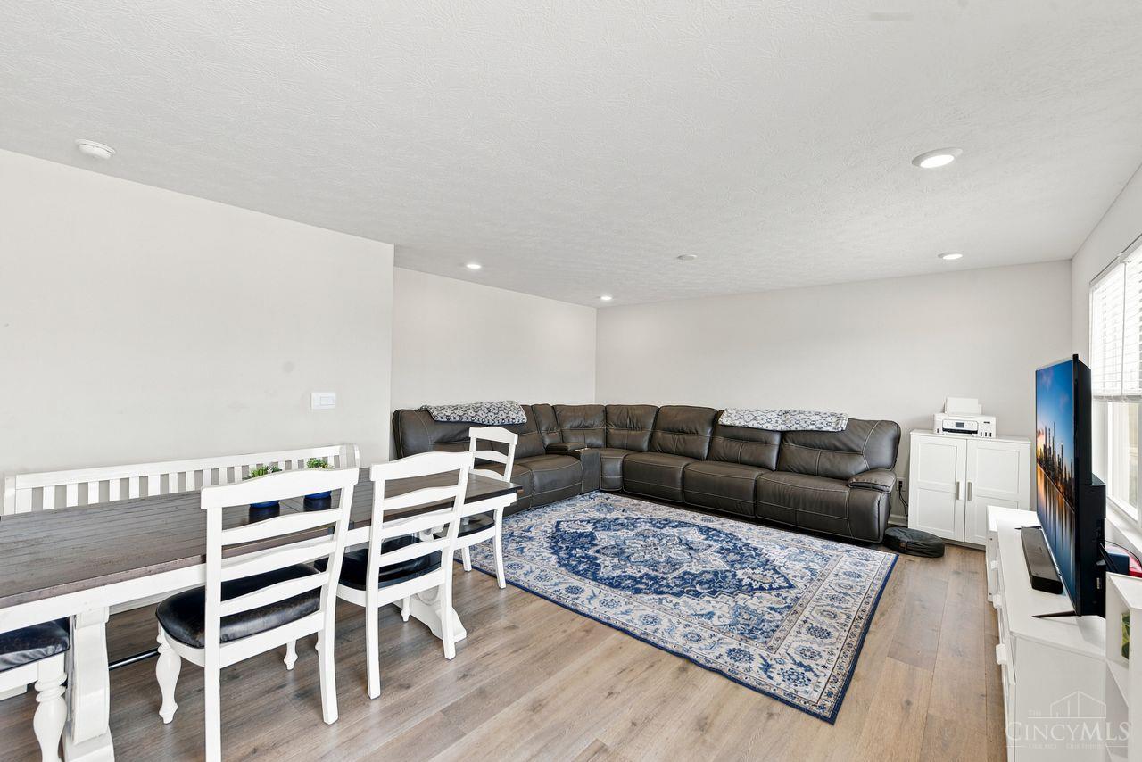 2424 Amelia Court