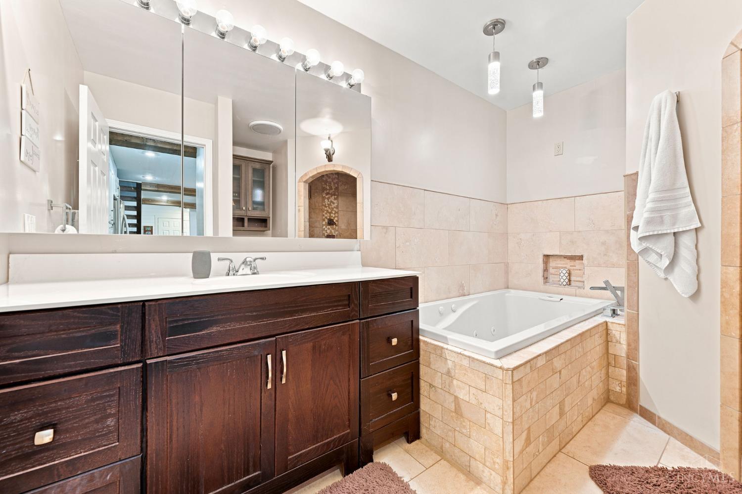 3995 Ridgedale Drive