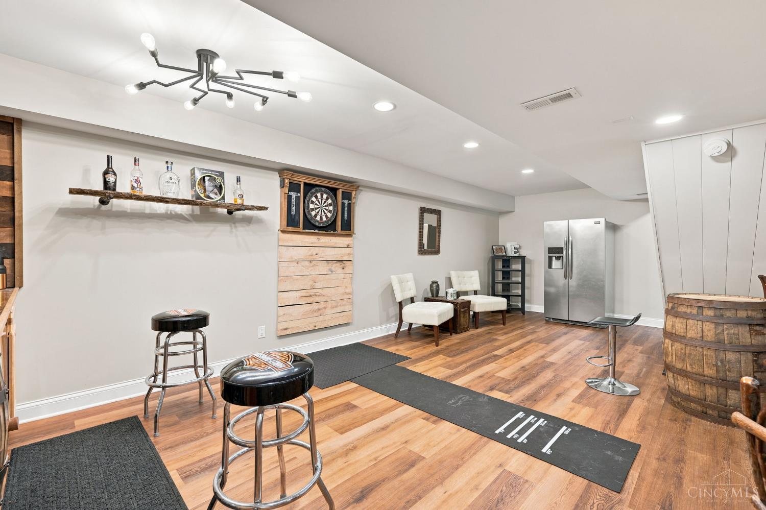 3995 Ridgedale Drive