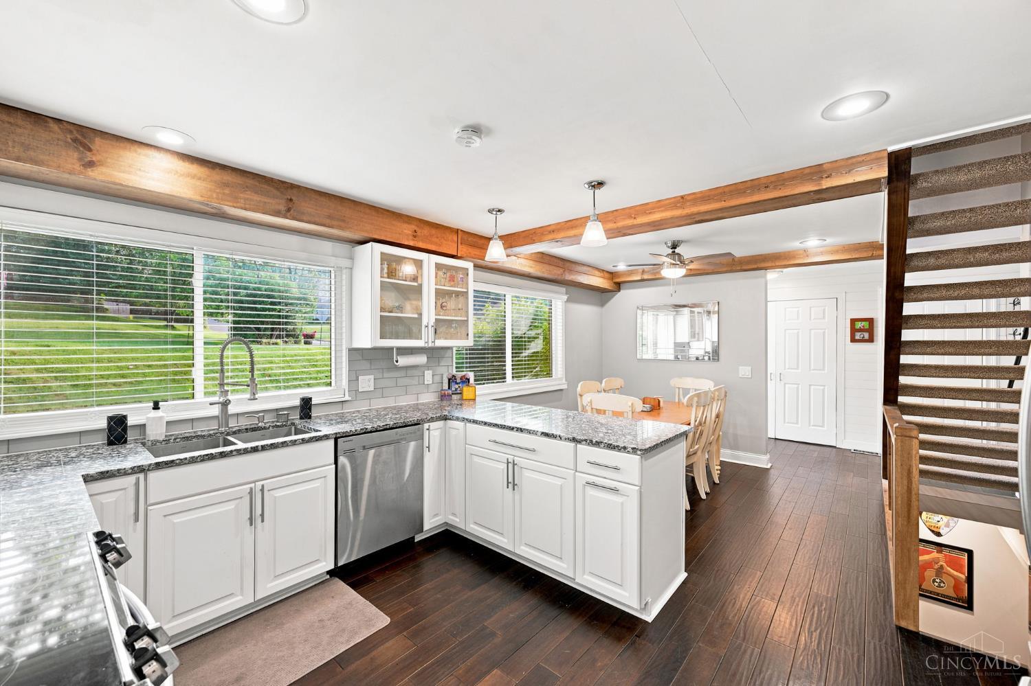 3995 Ridgedale Drive