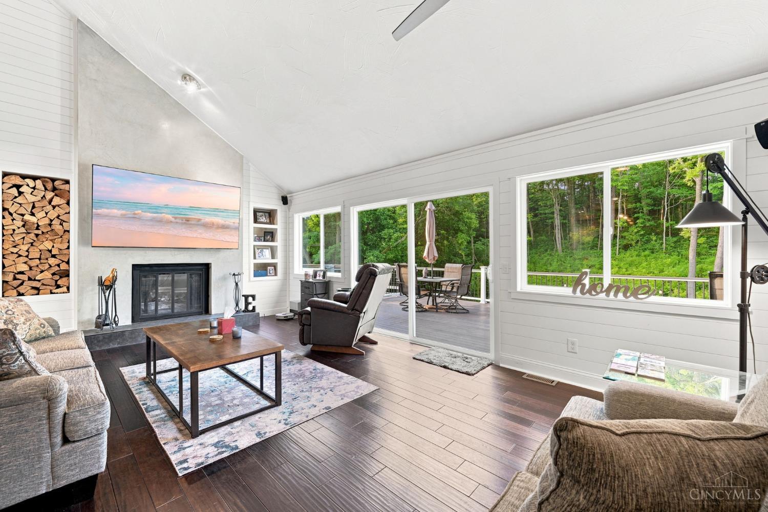 3995 Ridgedale Drive