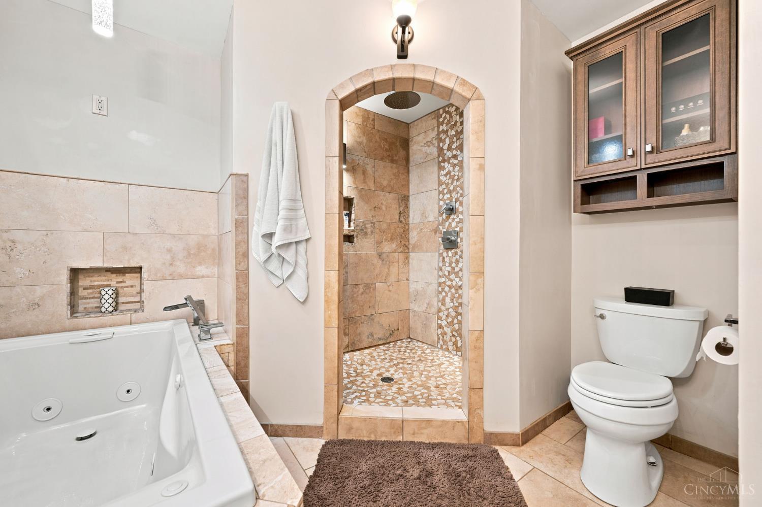 3995 Ridgedale Drive