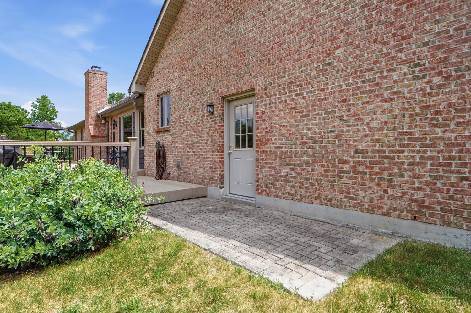 6282 Hamilton Road