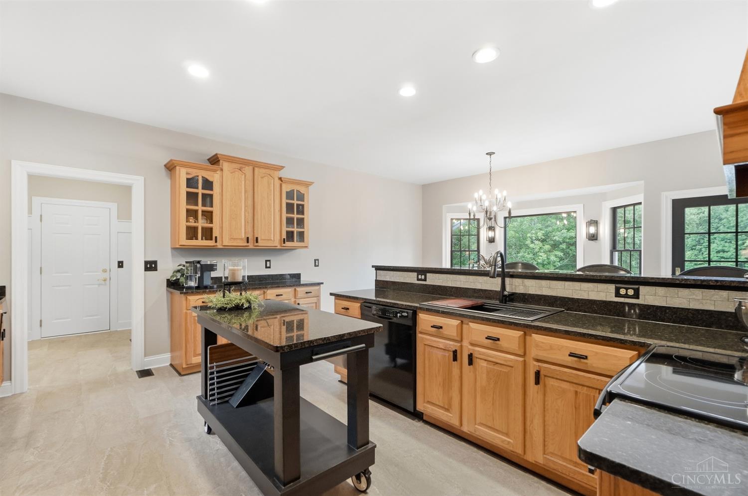 6282 Hamilton Road