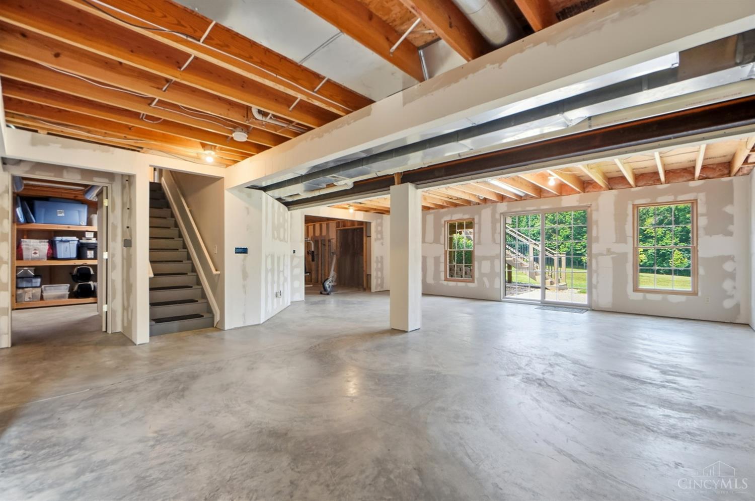 6282 Hamilton Road