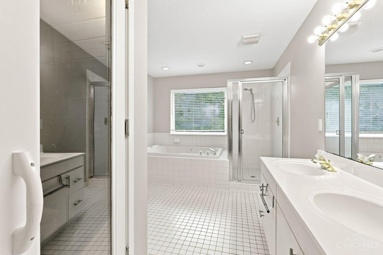 5055 Bristol Court Unit: 216