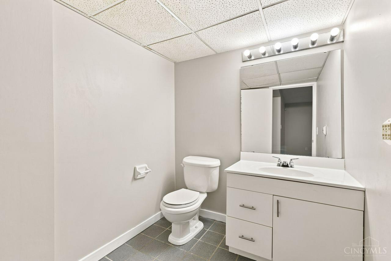 5055 Bristol Court Unit: 216