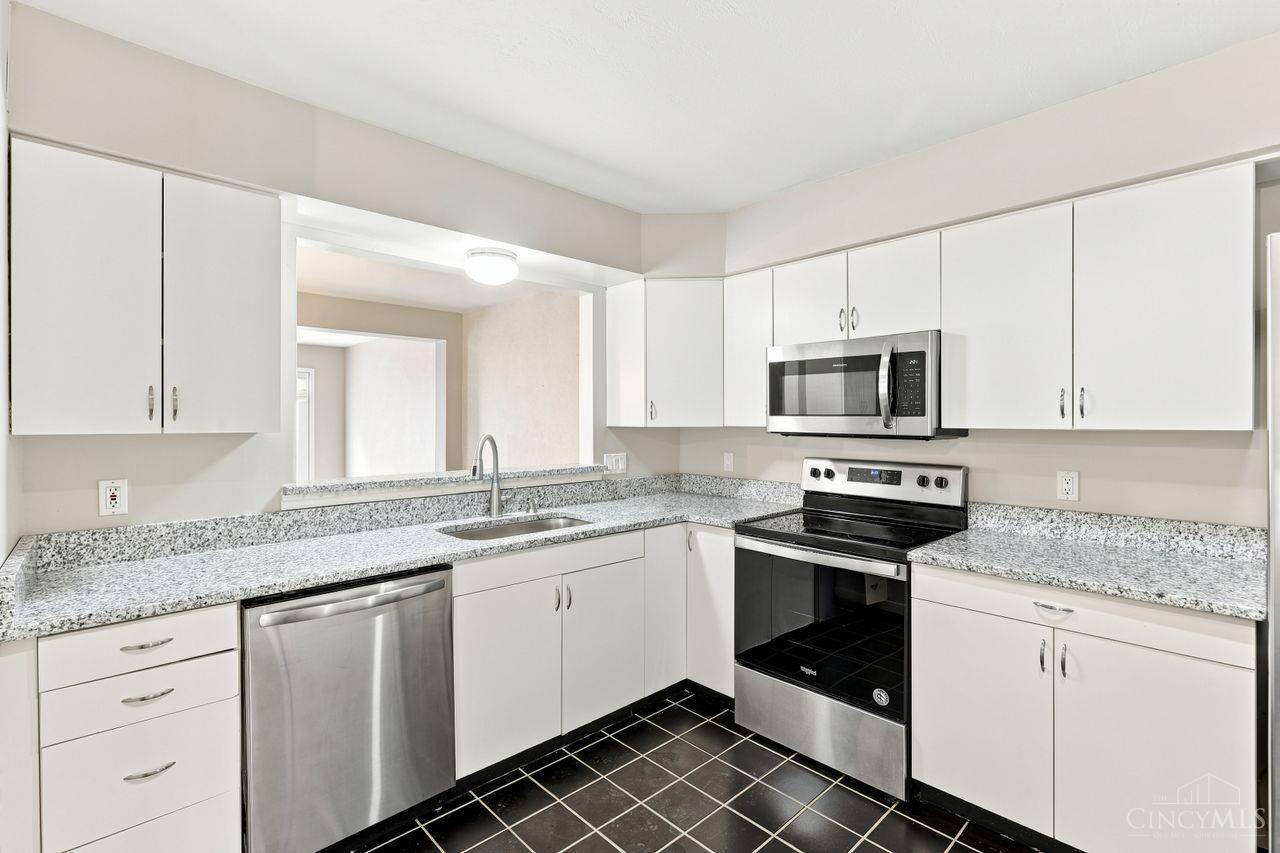 5055 Bristol Court Unit: 216