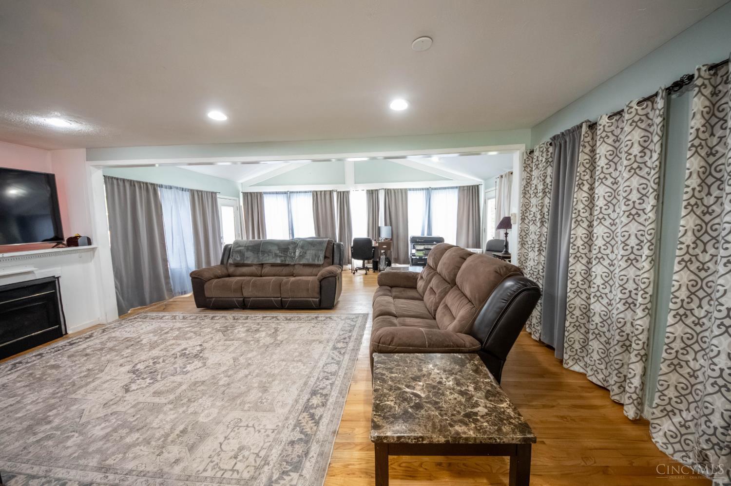 630 Sonny Lane