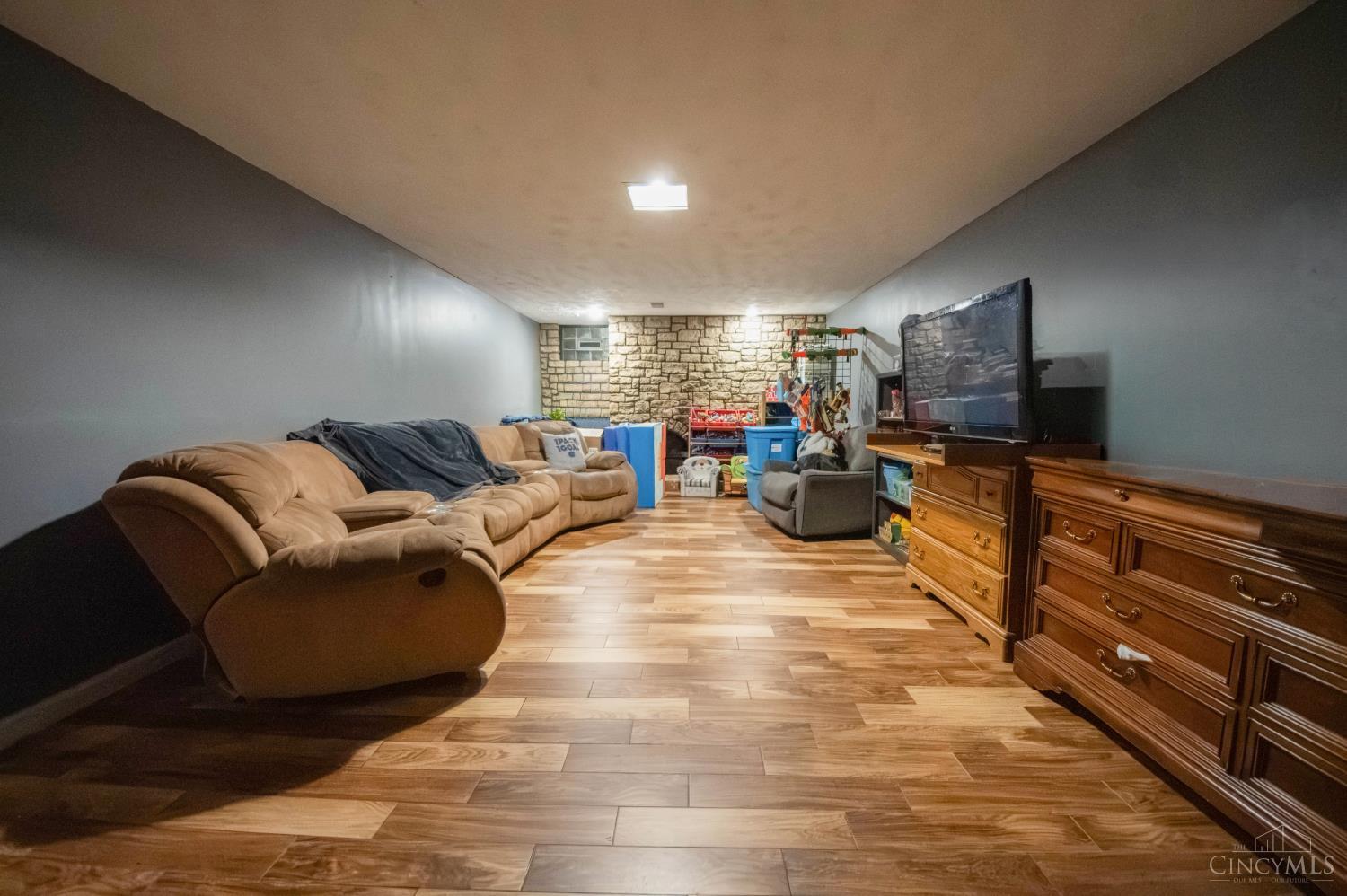 630 Sonny Lane