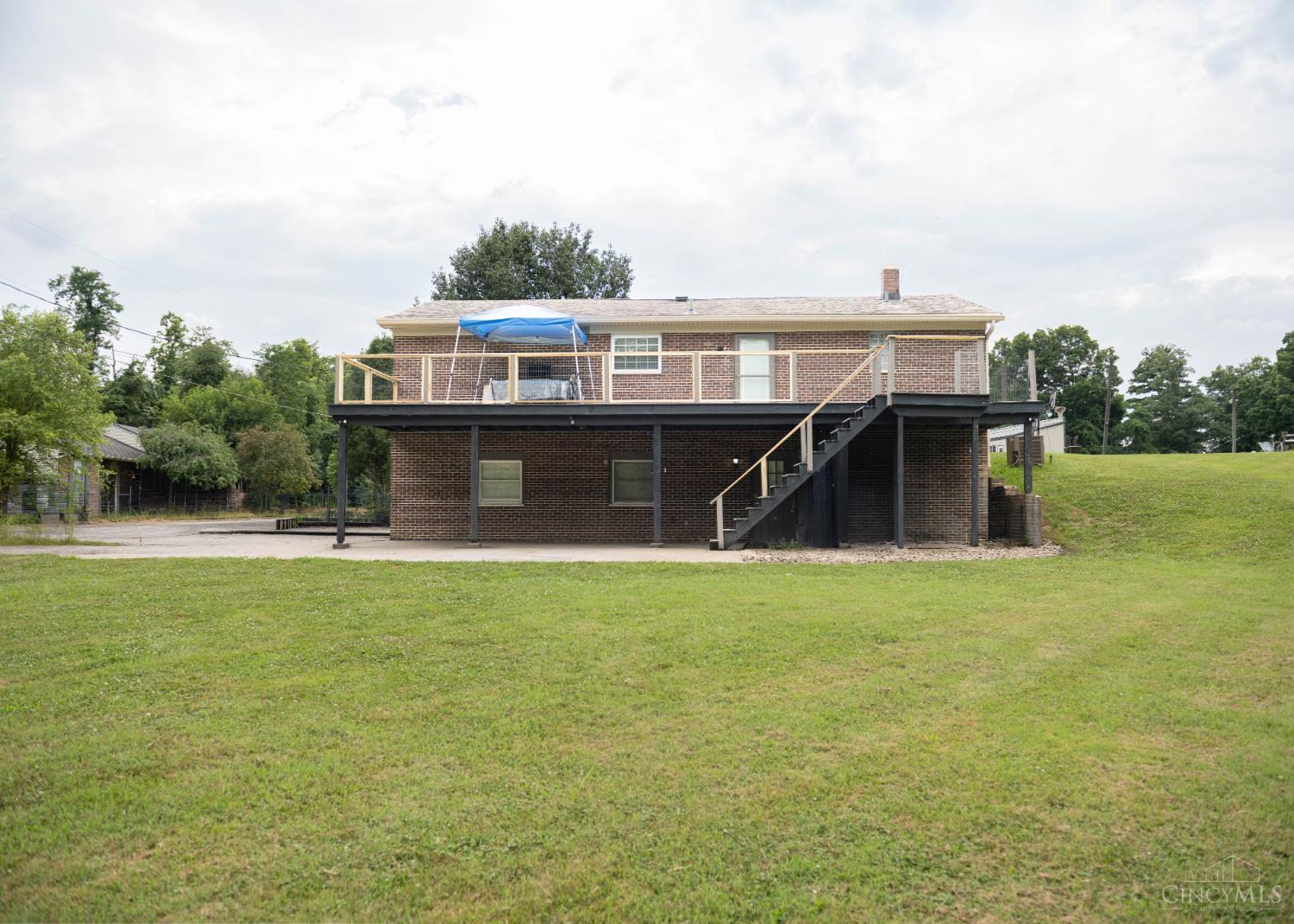 630 Sonny Lane