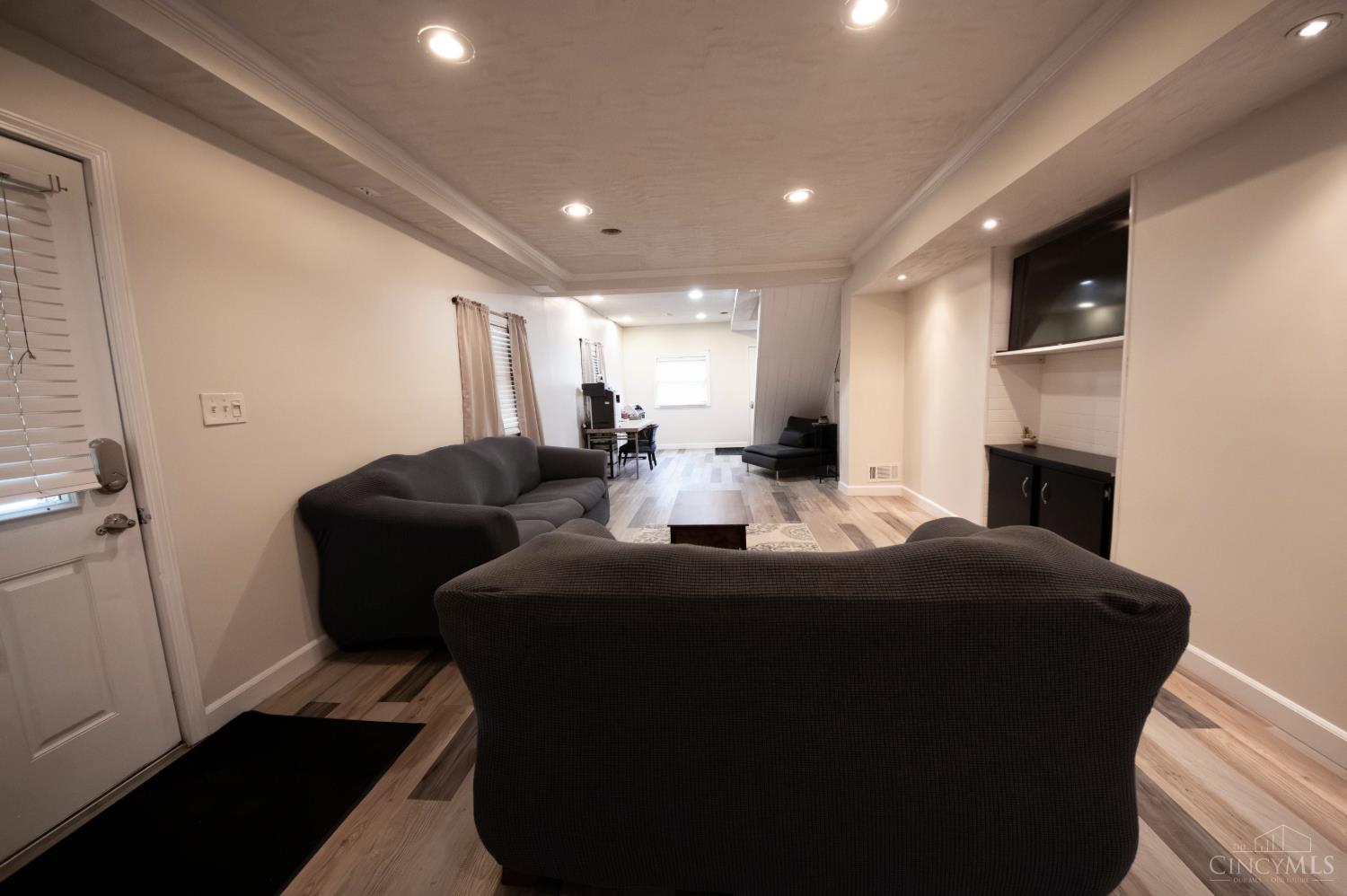 630 Sonny Lane
