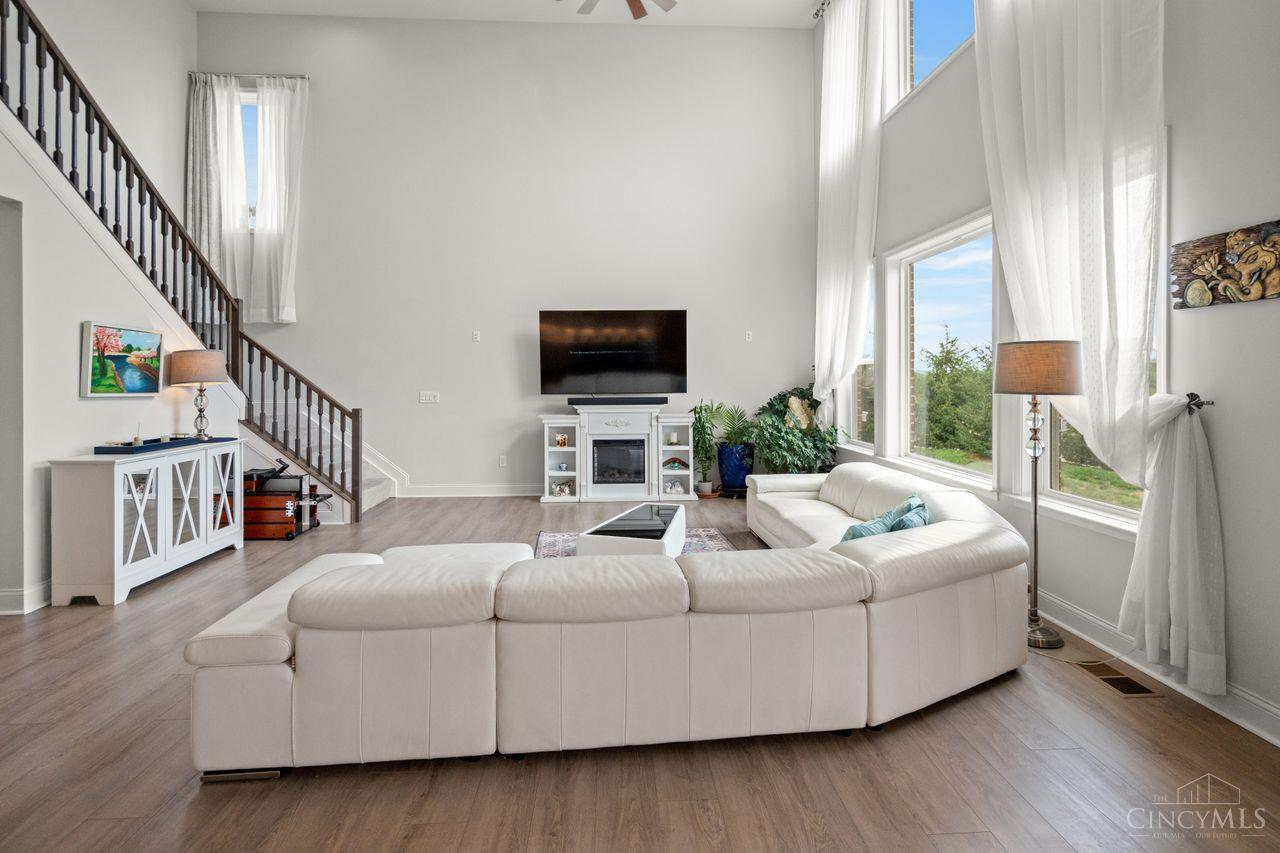 4059 Highland Green Drive