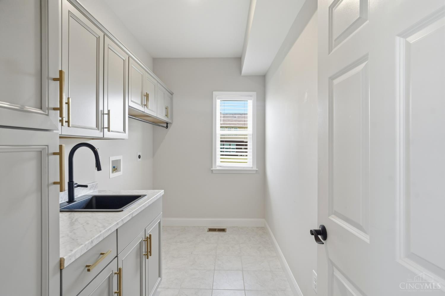 4354 Highland Green Drive