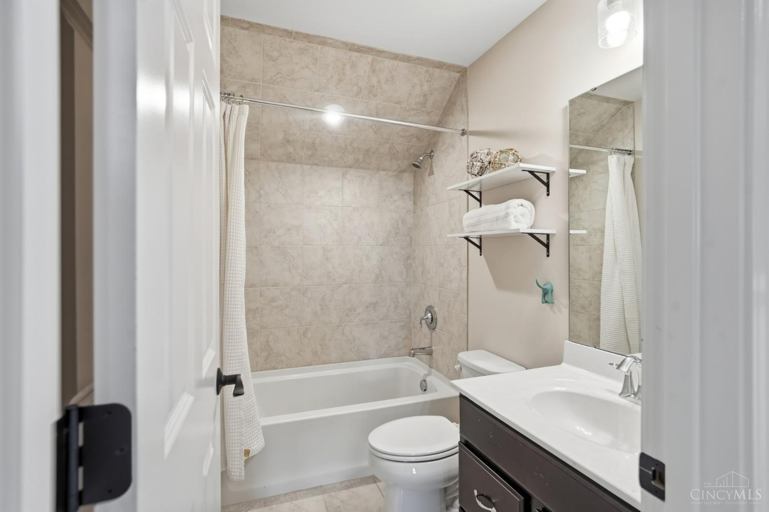 4354 Highland Green Drive