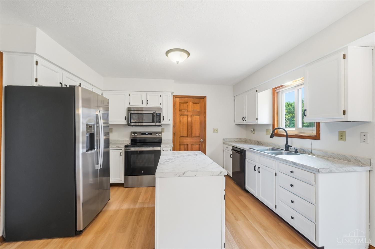 3540 Oak Springs Drive