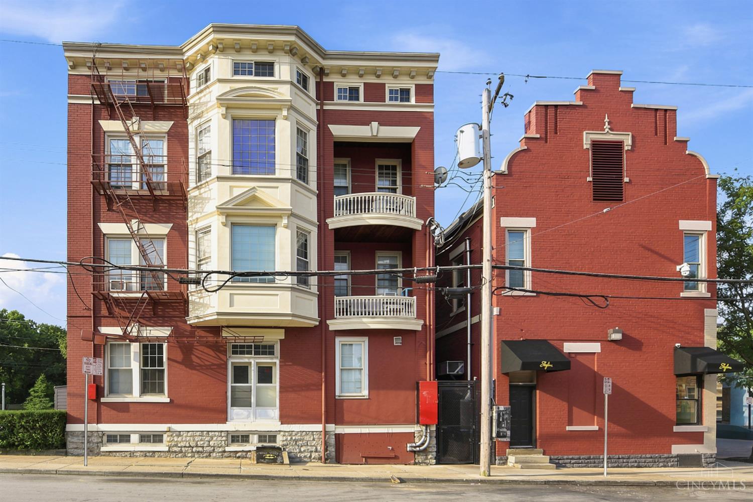 288 Ludlow Avenue