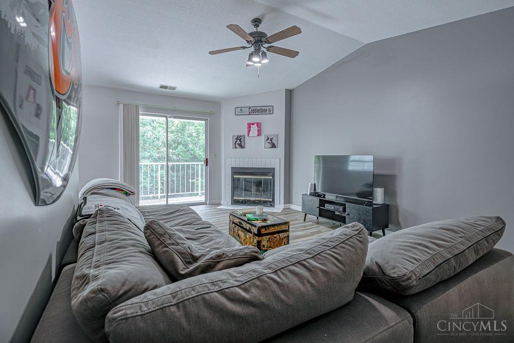 5352 Werk Road Unit: 3