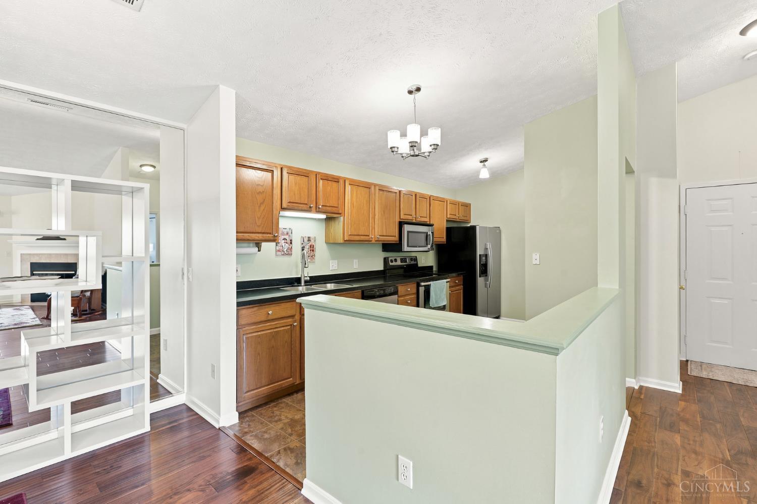 8512 Breezewood Court