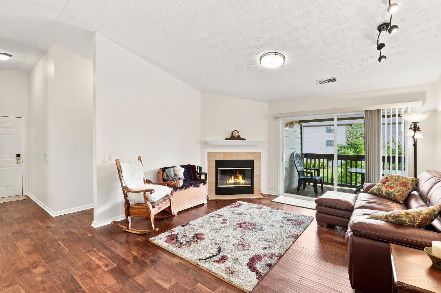 8512 Breezewood Court