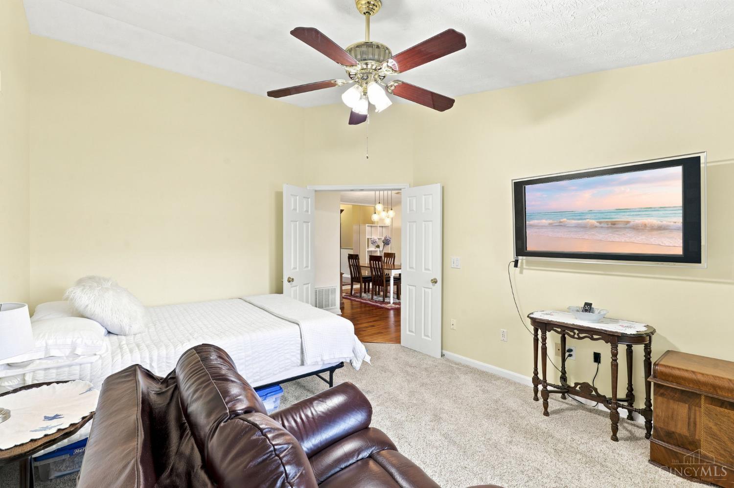 8512 Breezewood Court
