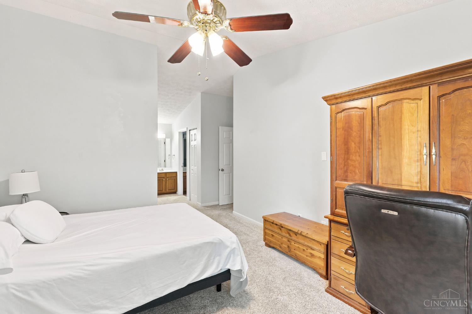 8512 Breezewood Court