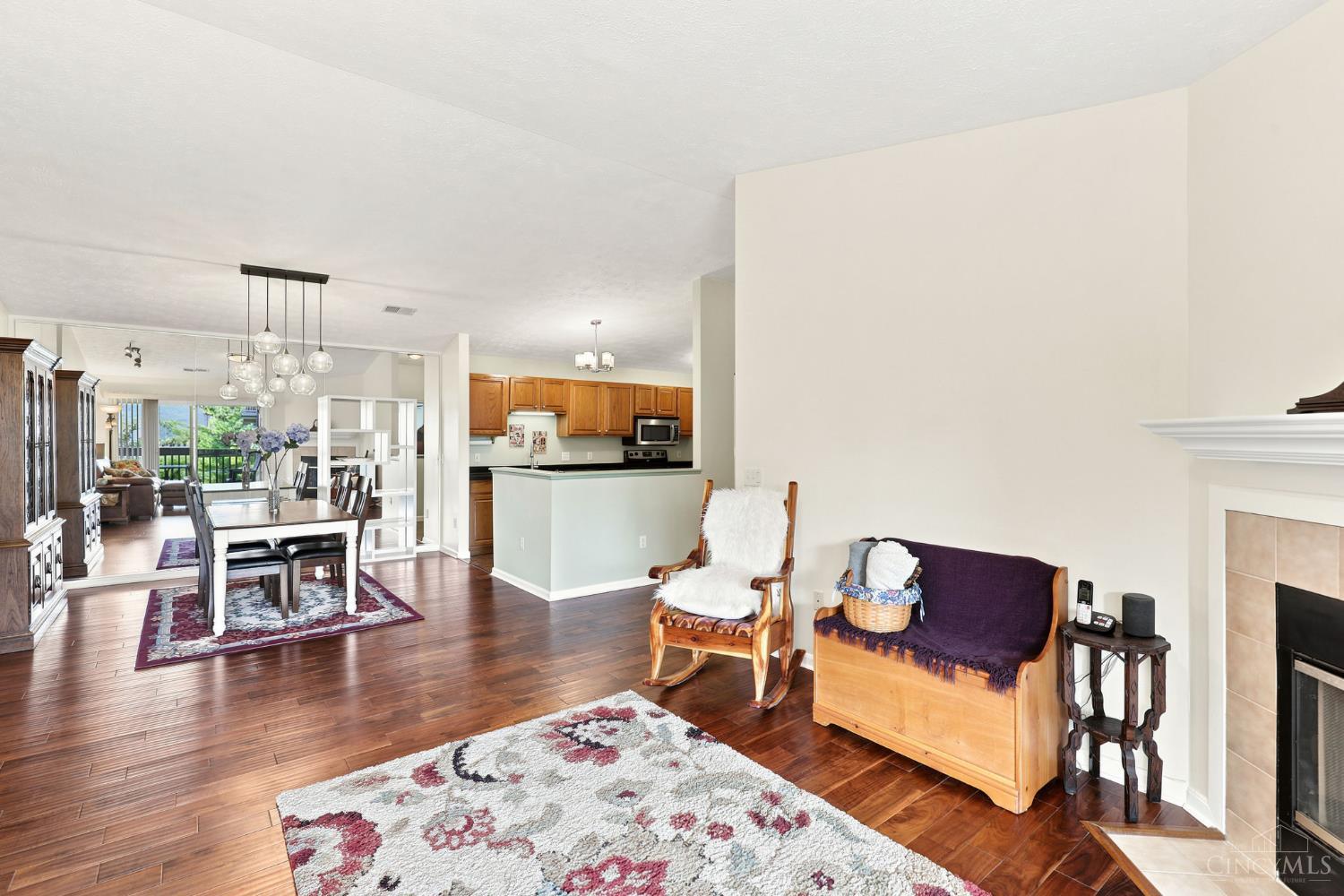 8512 Breezewood Court