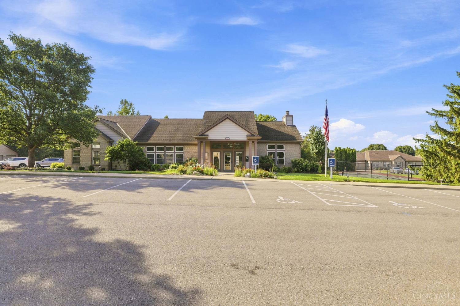 8512 Breezewood Court