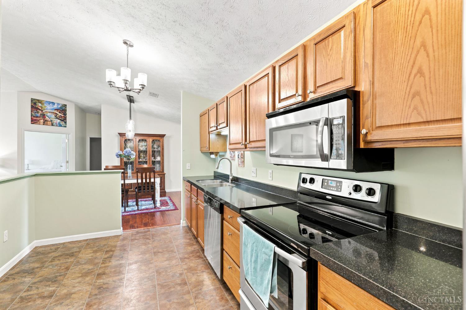 8512 Breezewood Court