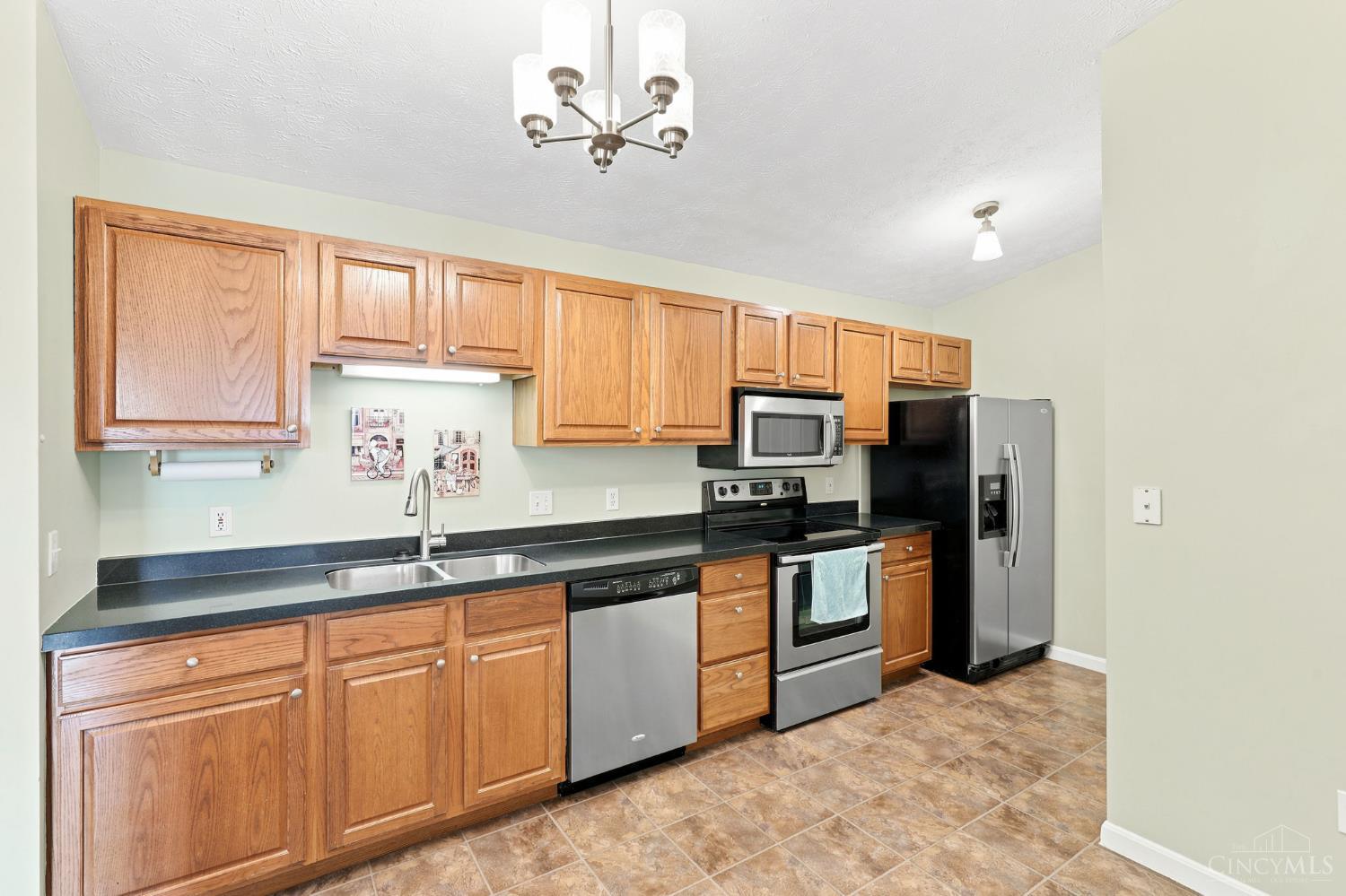 8512 Breezewood Court