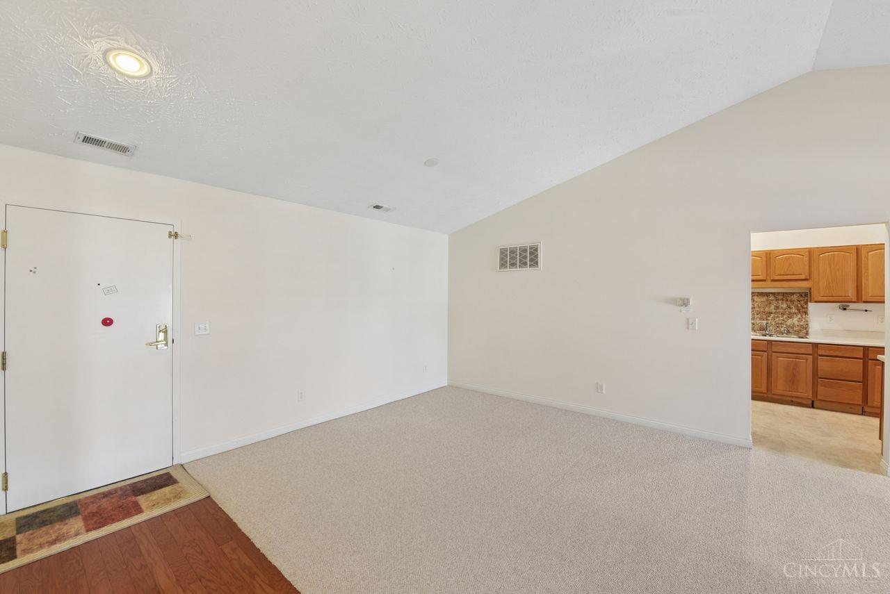 8021 Pinnacle Point Drive Unit: 204