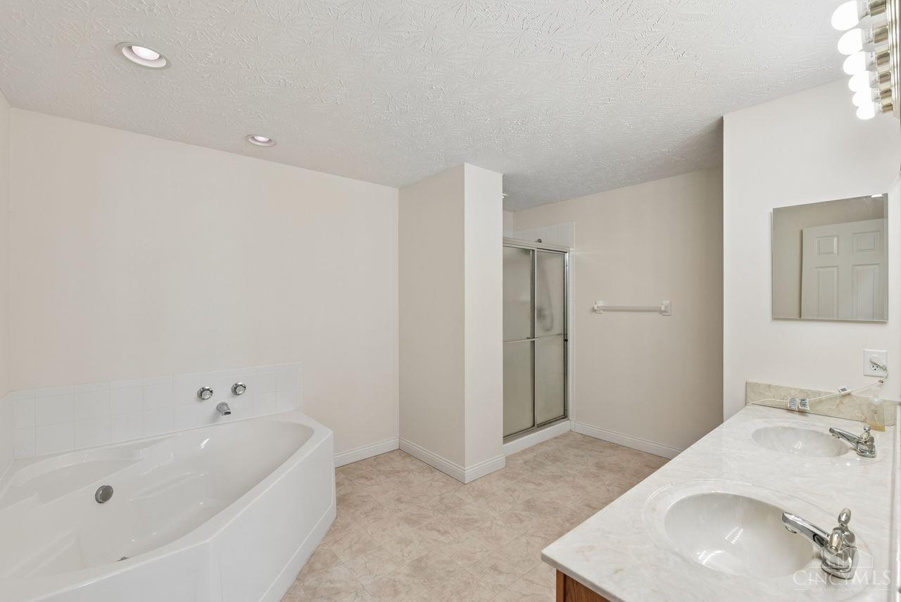 8021 Pinnacle Point Drive Unit: 204