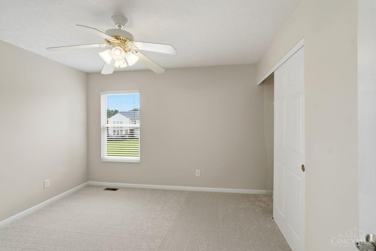 5641 Glen Oak