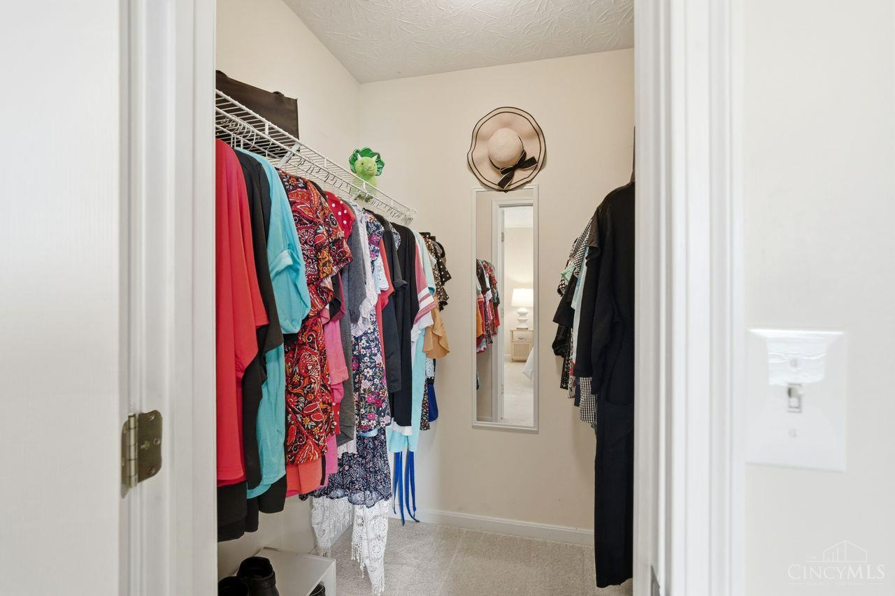 5641 Glen Oak