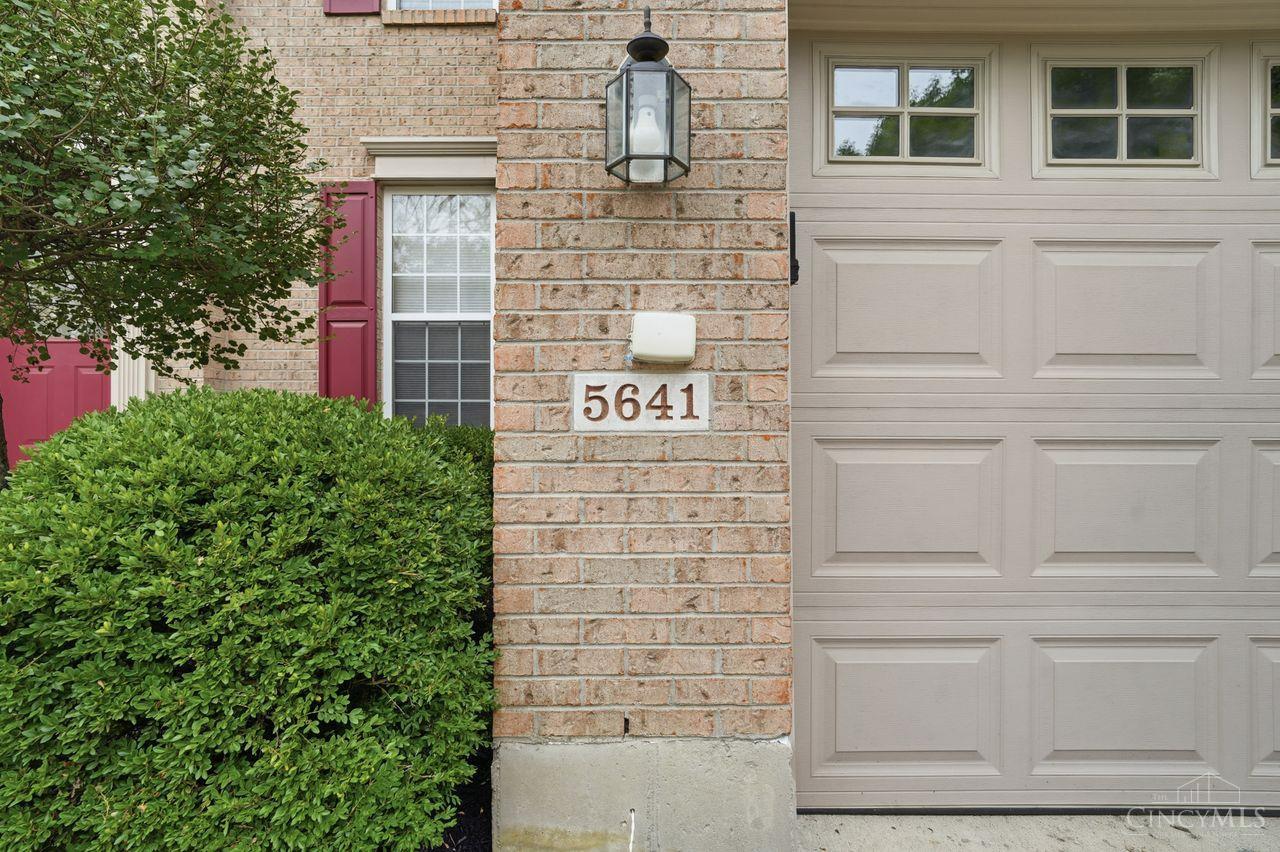 5641 Glen Oak