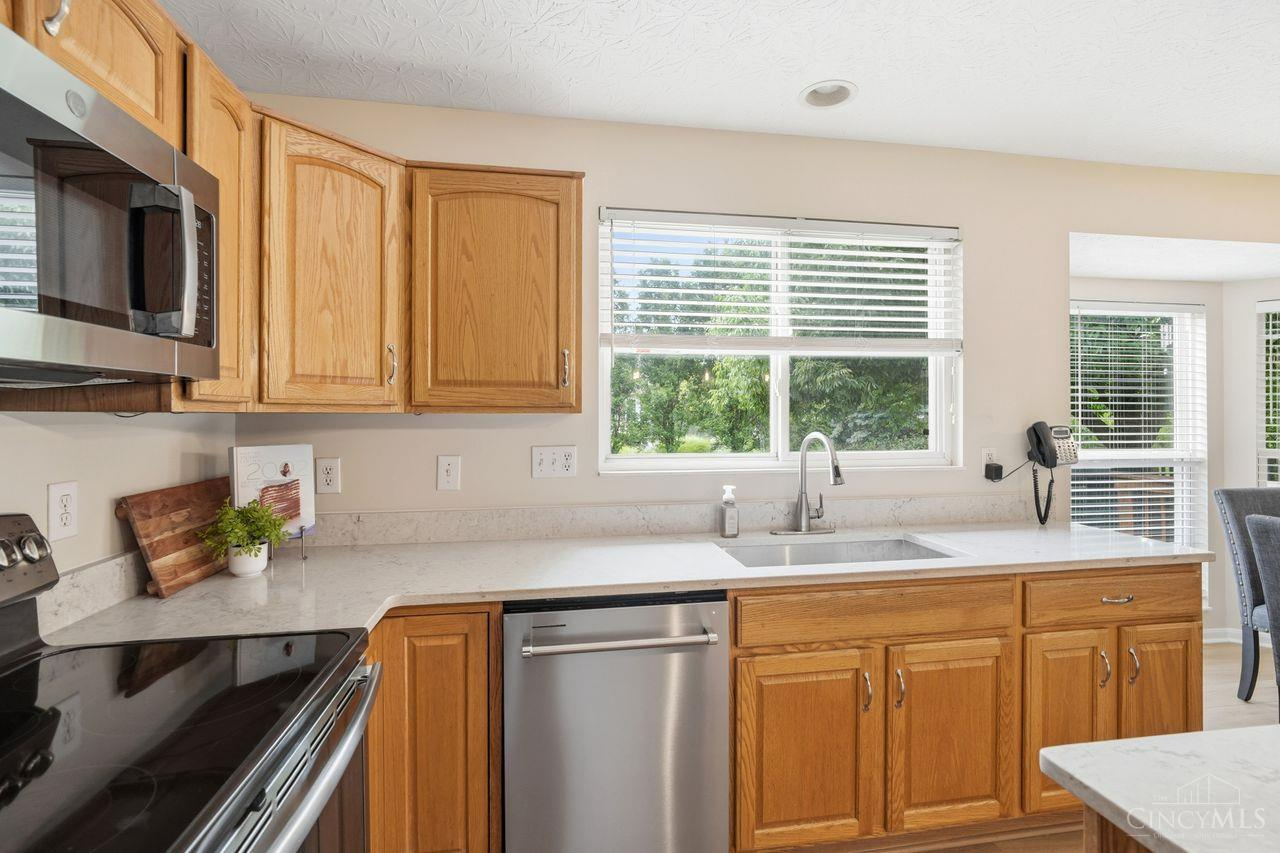 5641 Glen Oak