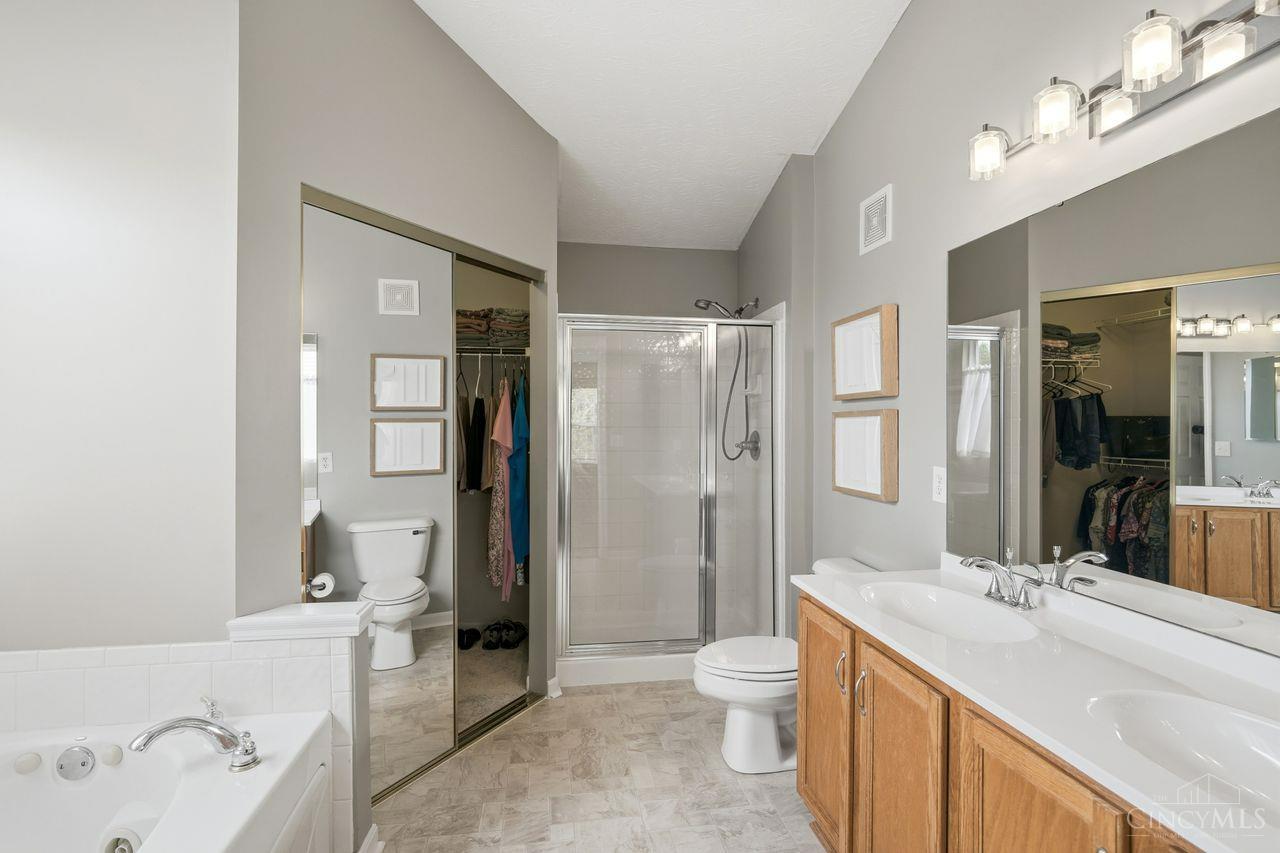 5641 Glen Oak