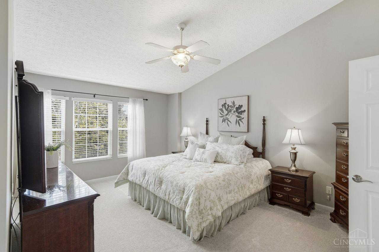 5641 Glen Oak