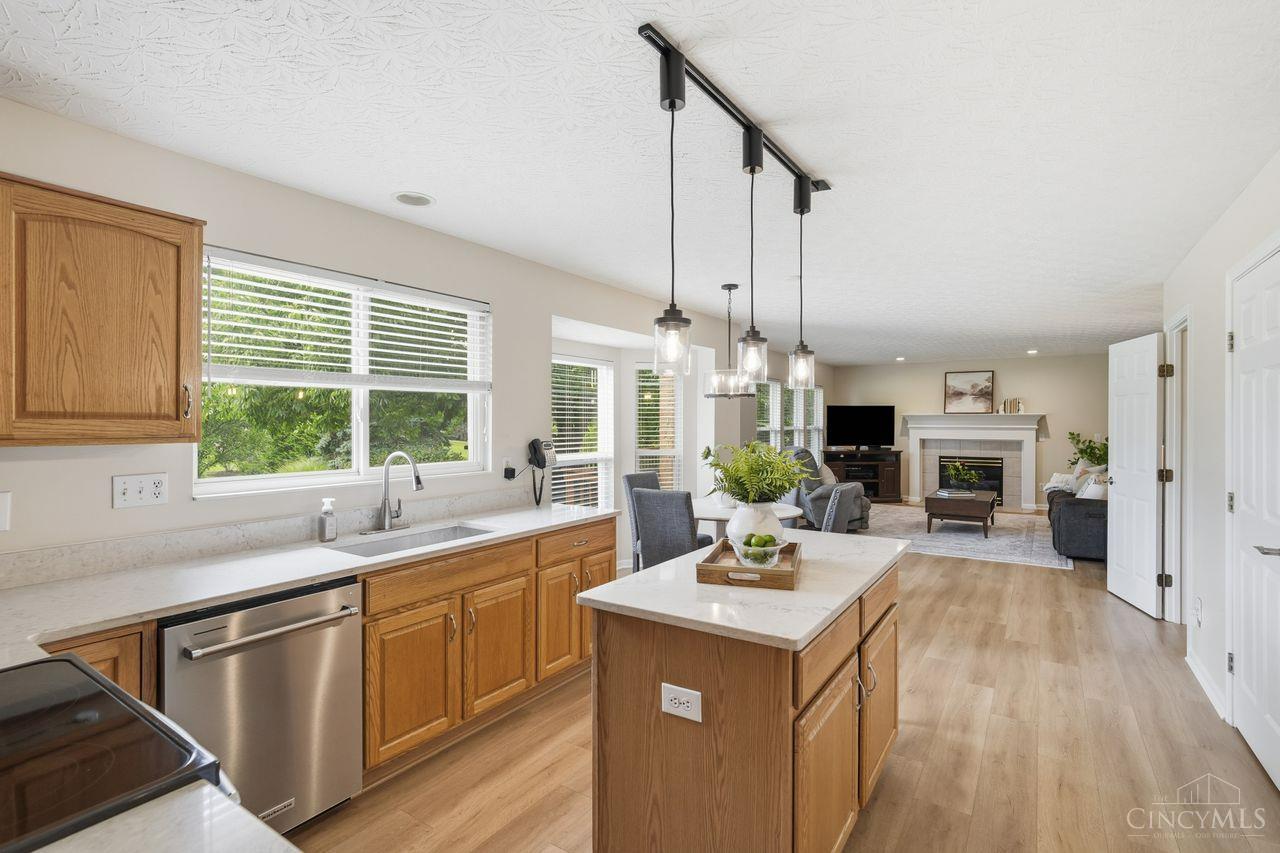 5641 Glen Oak