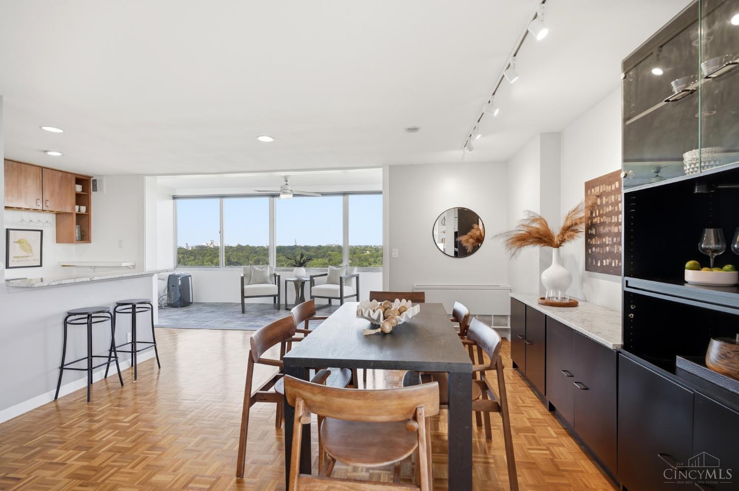 2324 Madison Road Unit: 1608
