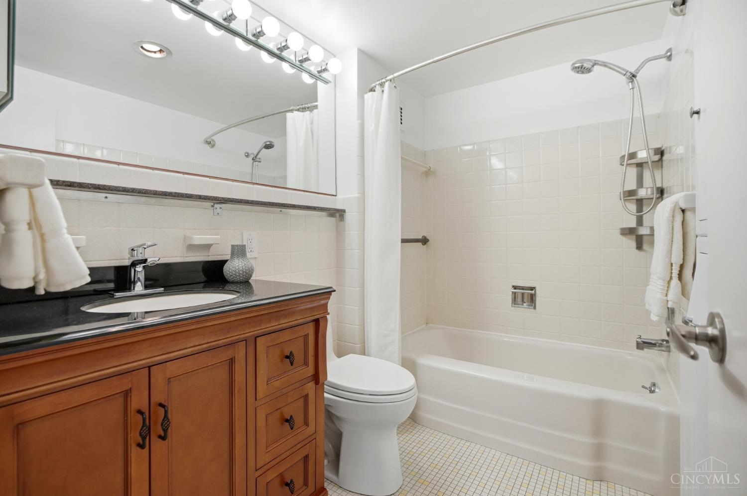 2324 Madison Road Unit: 1608
