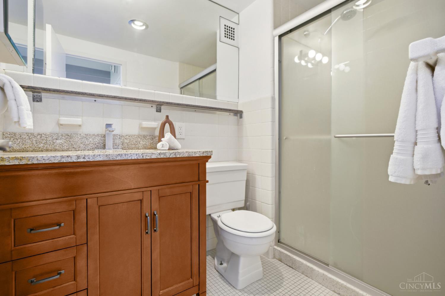 2324 Madison Road Unit: 1608