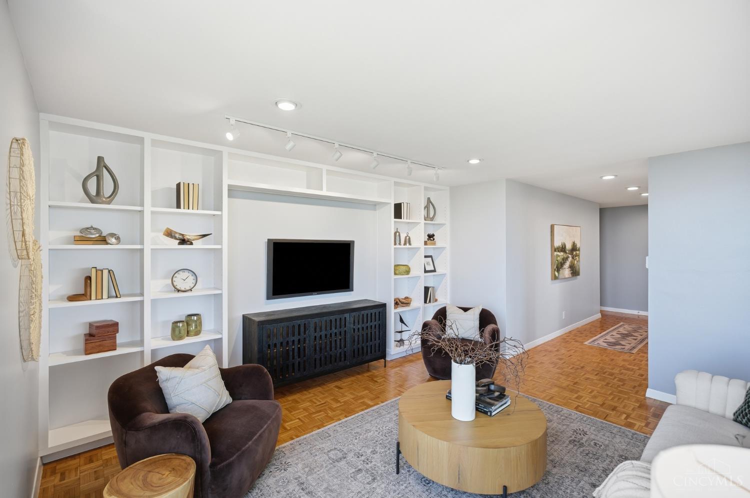 2324 Madison Road Unit: 1608
