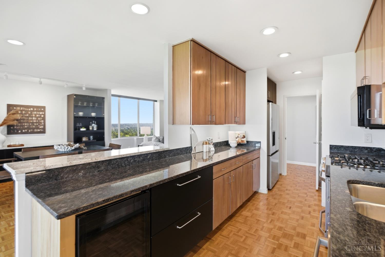 2324 Madison Road Unit: 1608