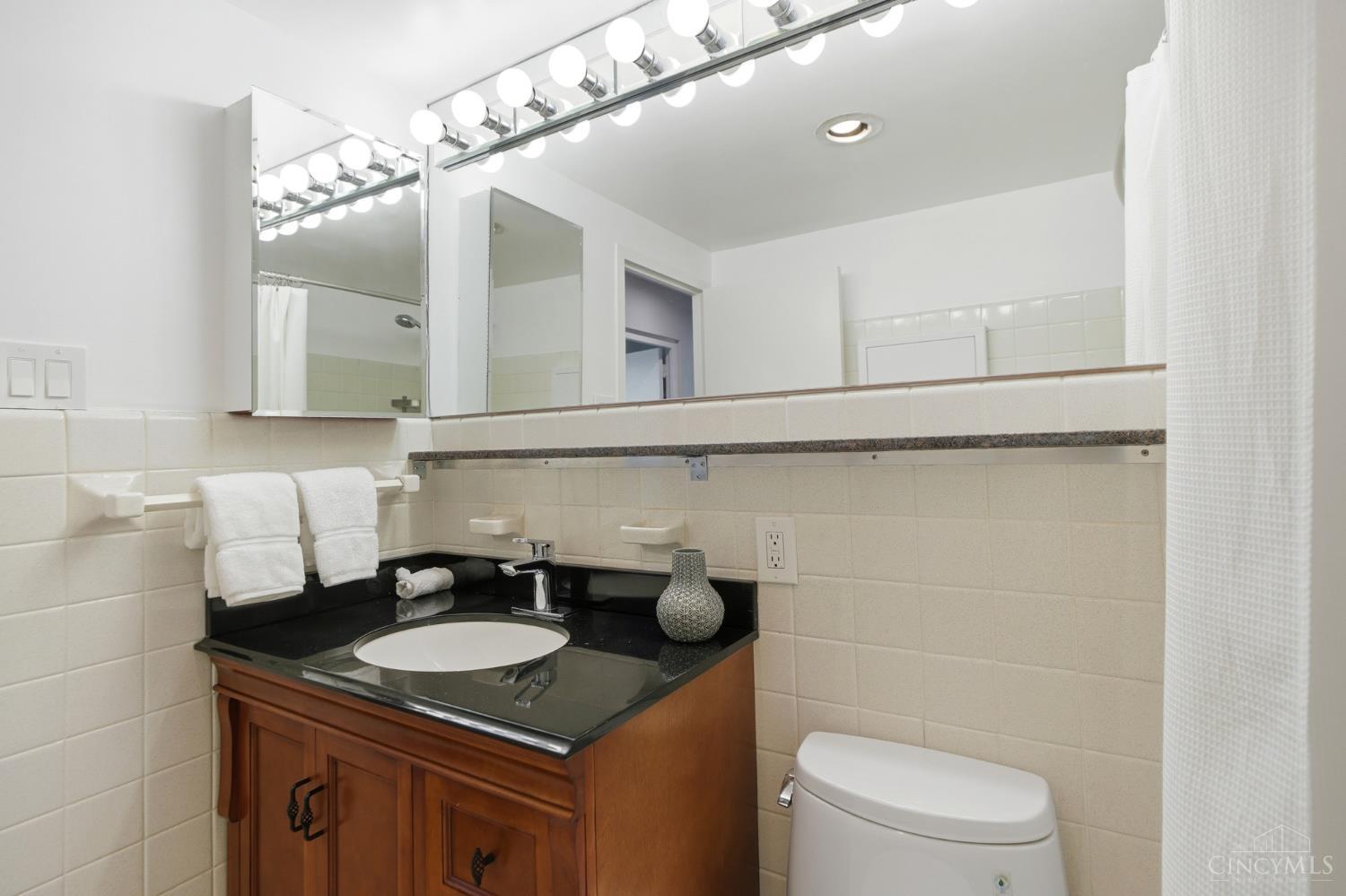 2324 Madison Road Unit: 1608