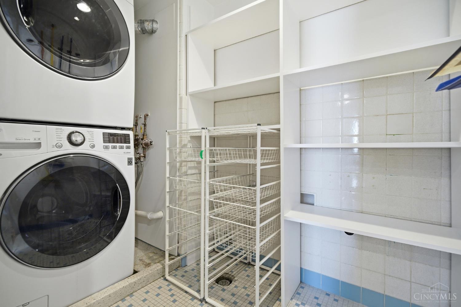 2324 Madison Road Unit: 1608
