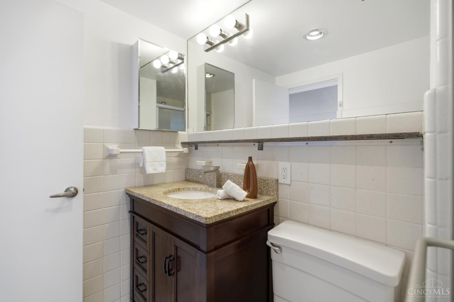 2324 Madison Road Unit: 1608
