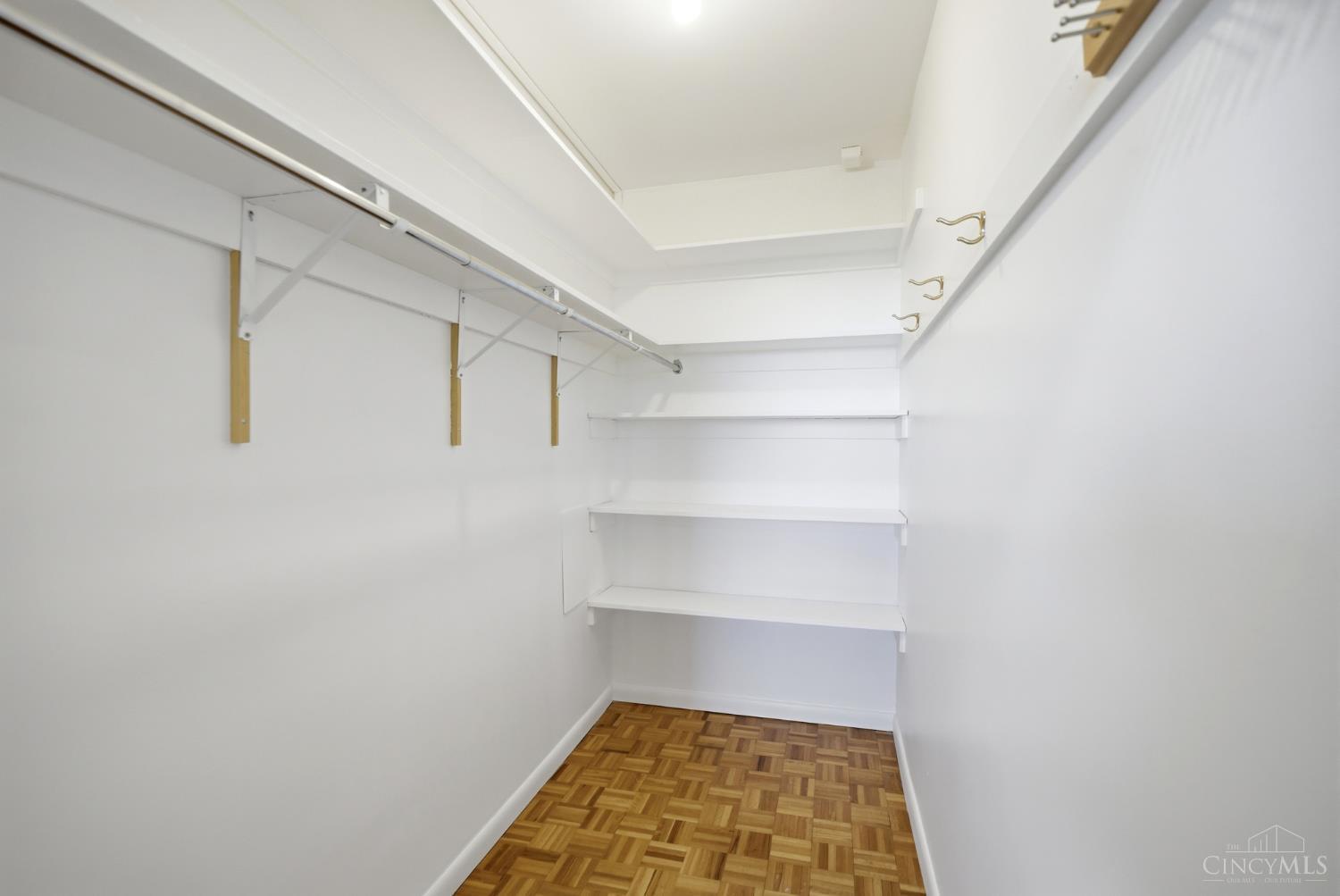 2324 Madison Road Unit: 1608