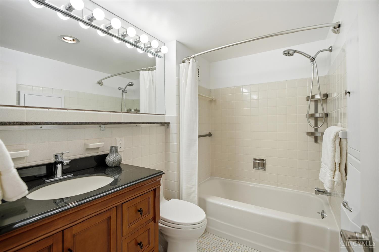 2324 Madison Road Unit: 1608