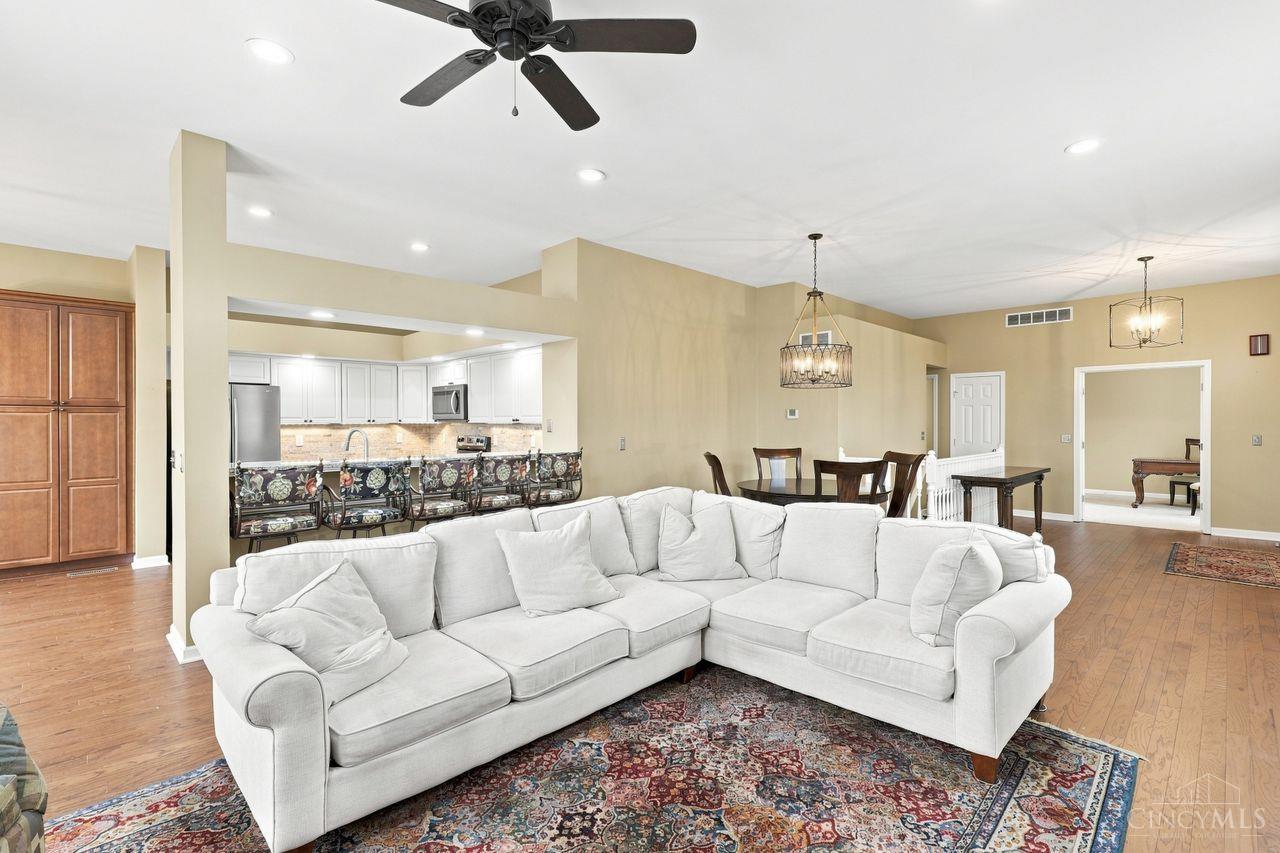 7134 White Oak Court